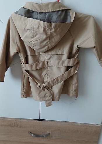 Lc Waikiki Bej Kapüşonlu Kız Çocuk Trençkot 24-36 ay - Görsel 5