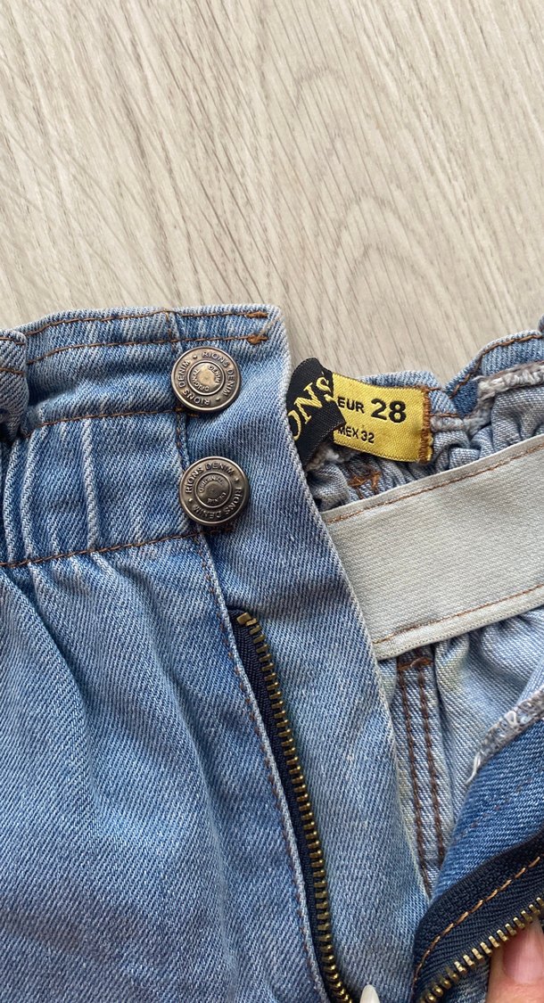 Kadın Beli Lastikli Kot Şort - Görsel 3