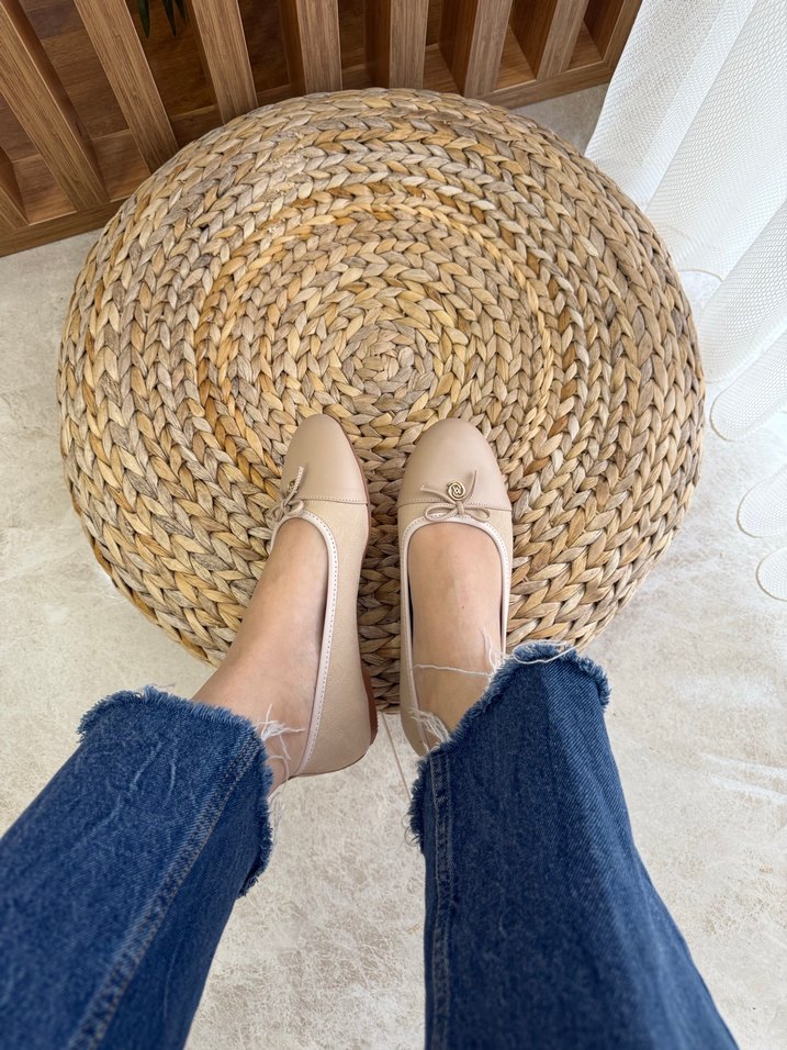 Bej Bağcıklı Kadın Dolgu Topuk Babet - Görsel 5