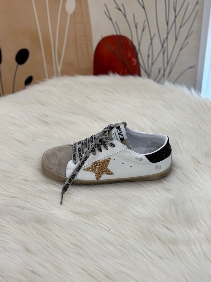 Beyaz Yıldız Detaylı Kadın Spor Ayakkabı - Görsel 2