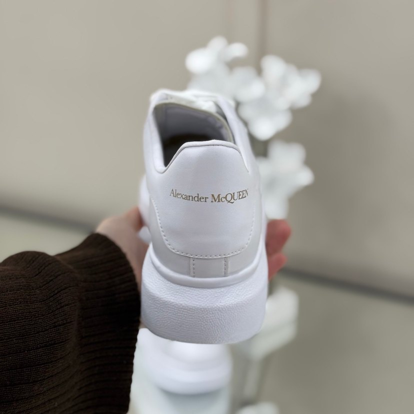 Beyaz Erkek Spor Ayakkabı - Şık ve Rahat - Görsel 3