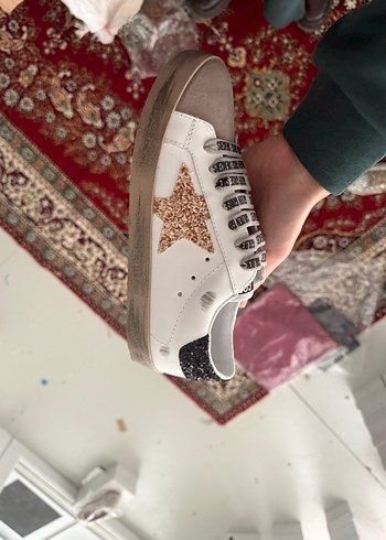 Golden Goose Deluxe universal