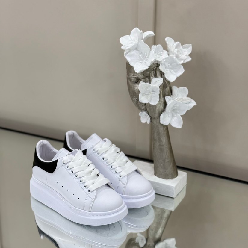 Beyaz Siyah Detaylı Erkek Spor Ayakkabısı - Görsel 2