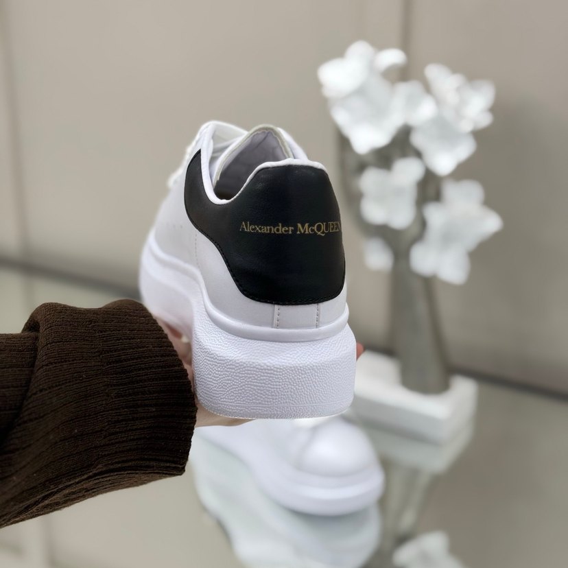 Beyaz Siyah Detaylı Erkek Spor Ayakkabısı - Görsel 4