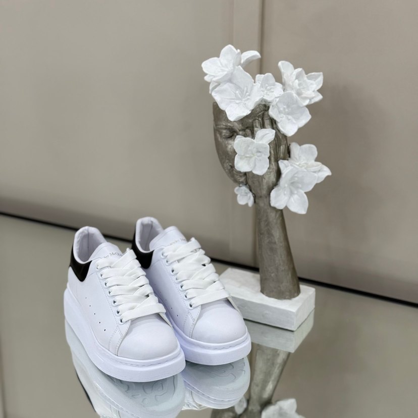 Beyaz Siyah Detaylı Erkek Spor Ayakkabısı - Görsel 3