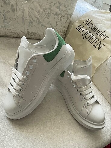 40 Beden Alexander McQueen