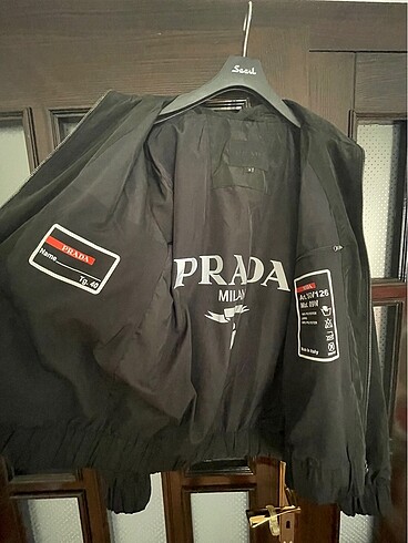 Prada S Beden Mevsimlik Mont