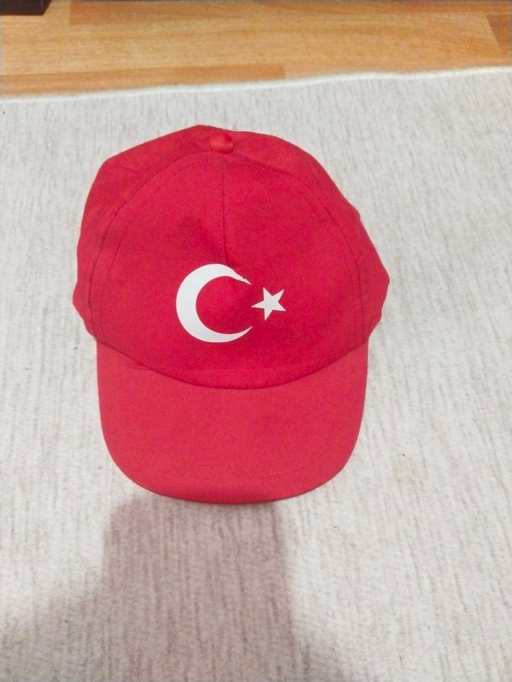 Kırmızı Ay Yıldızlı Erkek Şapka - Görsel 2