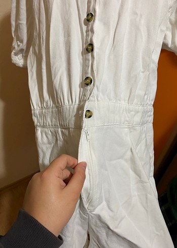 Düğmeli Beyaz Kadın Kısa Tulum - Görsel 8