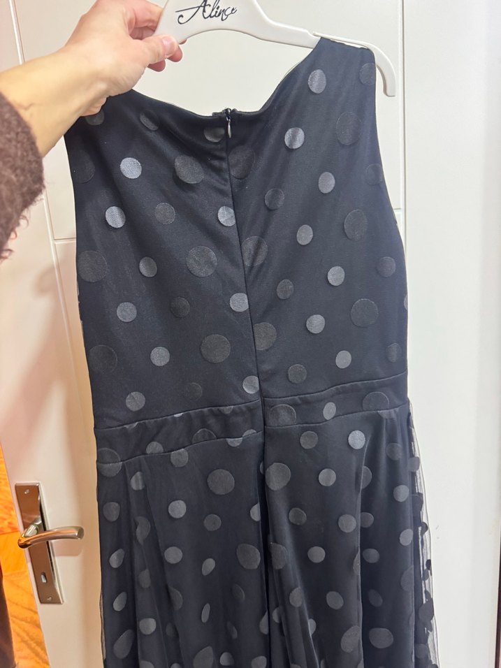 Siyah Elbise - Görsel 3