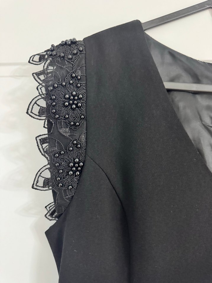 V Yakalı Siyah Midi Elbise - Görsel 2