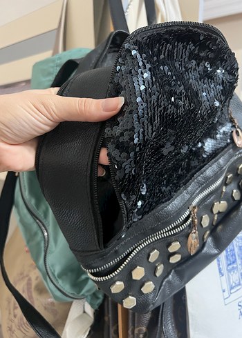 Punk Sırt Çantası Pullu - Görsel 3