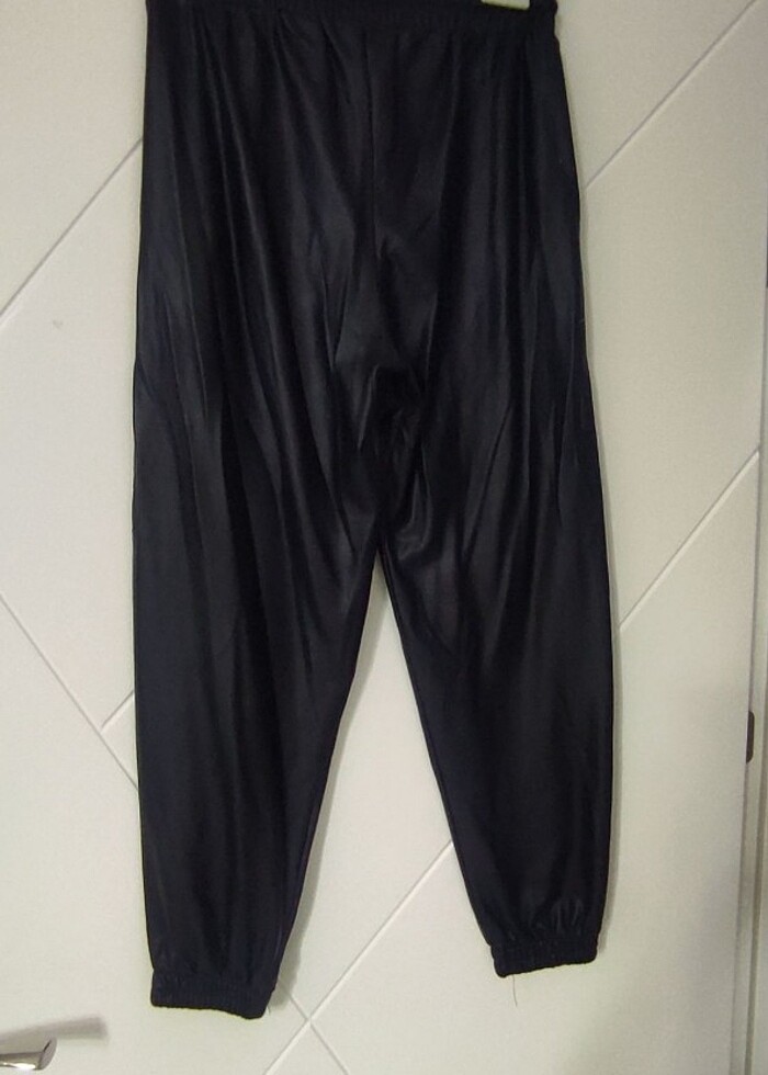 Ambardan alindi deri pantolon - Görsel 2