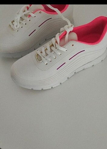 Deichmann 39 numara spor ayakkabı 