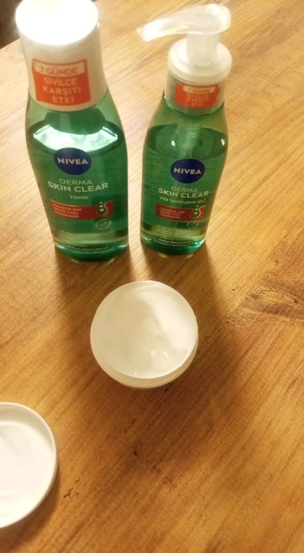 Nivea Derma Skin Clear Tonik ve Yüz Kremi - Görsel 2