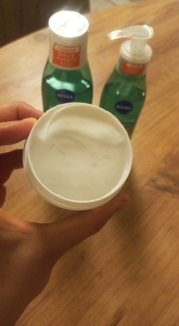 Nivea Derma Skin Clear Tonik ve Yüz Kremi - Görsel 3