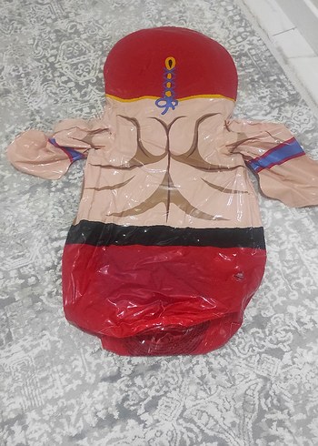 Beden Renk Kırmızı Renkli Aksiyon Figürü
