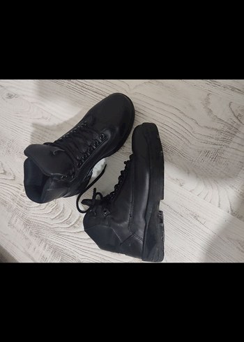 Siyah Bağcıklı kadın Kauçuk Botlar - Görsel 3