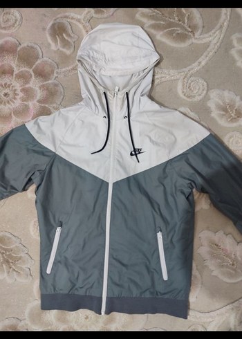Gri Nike Kapüşonlu Erkek Rüzgarlık - Görsel 2