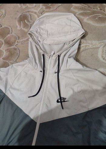 Gri Nike Kapüşonlu Erkek Rüzgarlık - Görsel 5