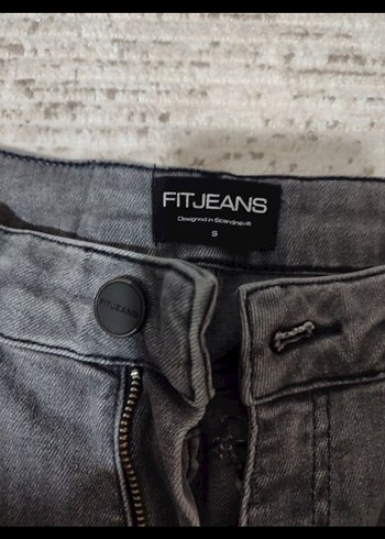 Gri Bol Kesim Kemerli Kadın Jean - Görsel 4