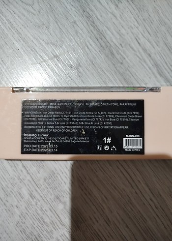 Çok Renkli Işıltılı Göz Farı Paleti - Görsel 3