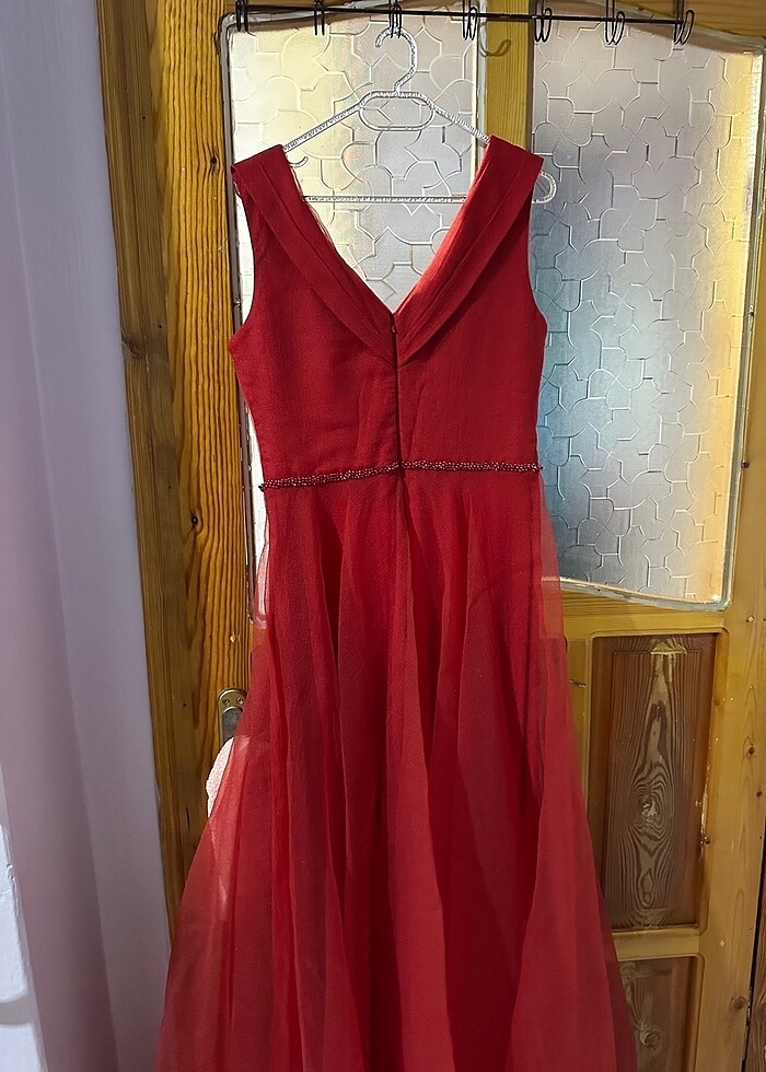 İçerisine tarlatanlı şekilde de giyilebilir - Görsel 2