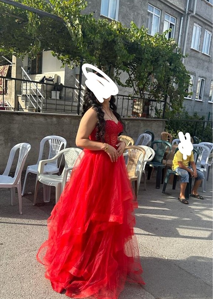 Straplez göğüs bölümü taşlı elbise
 - Görsel 3