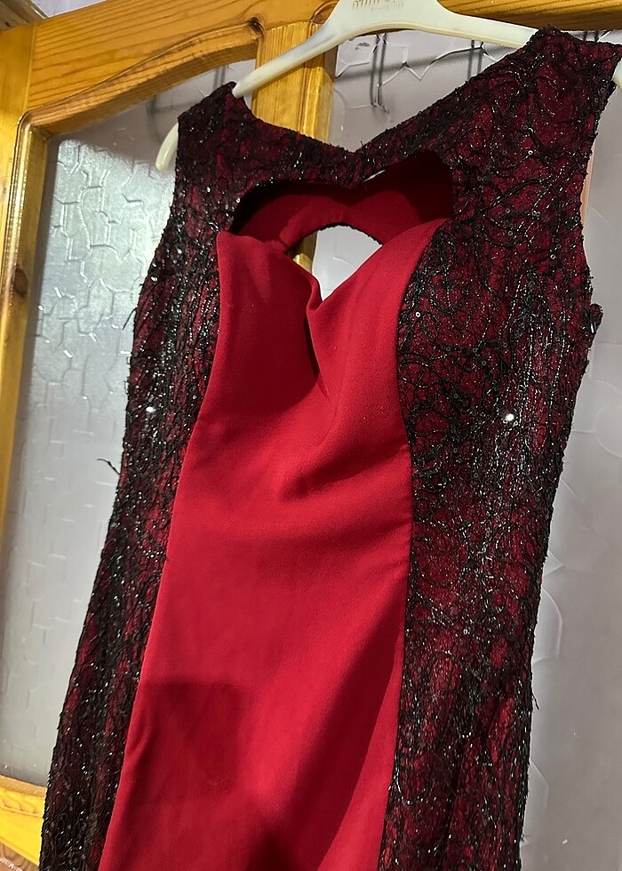 Kırmızı abiye - Görsel 4