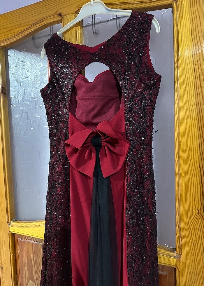 Kırmızı abiye - Görsel 2