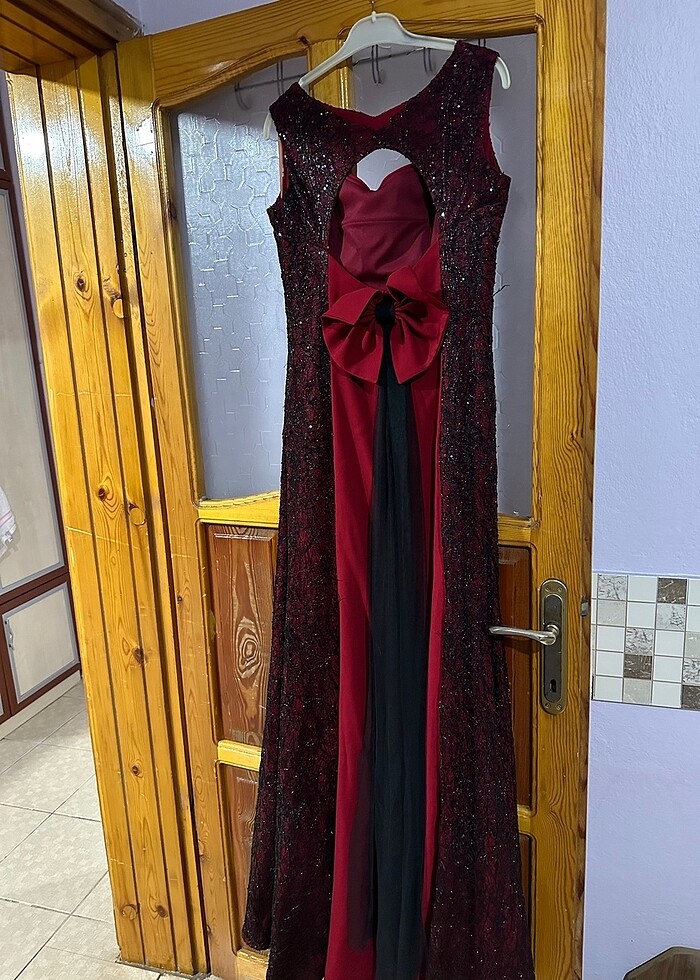 Kırmızı abiye - Görsel 3