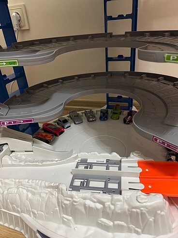 Hot Wheels Ultimate Garaj Dev Kule - Görsel 11