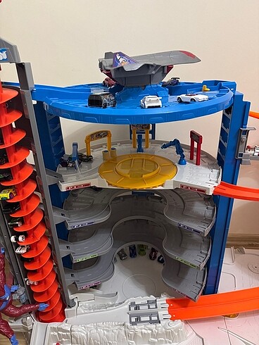 Hot Wheels Ultimate Garaj Dev Kule - Görsel 10