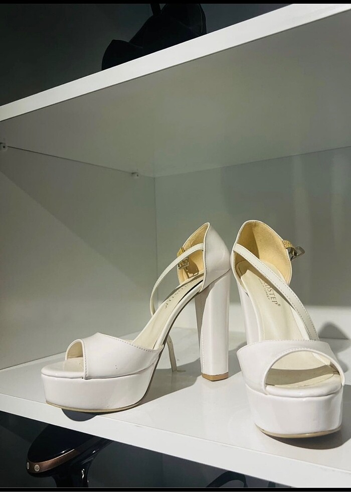 Topuklu ayakkabı - Görsel 2