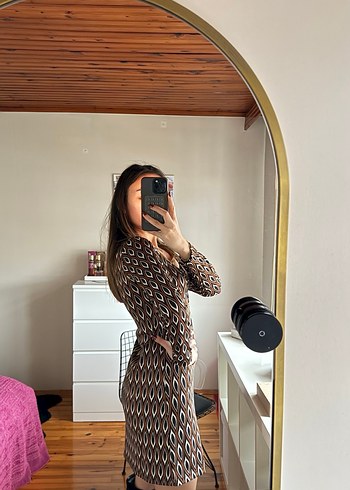 V Yaka Uzun Kollu Kahverengi Midi Triko Elbise - Görsel 2