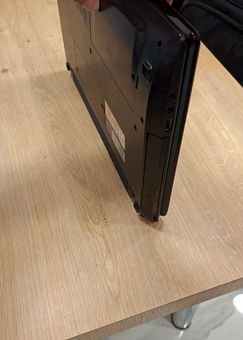 Kahverengi Asus Laptop - Görsel 4