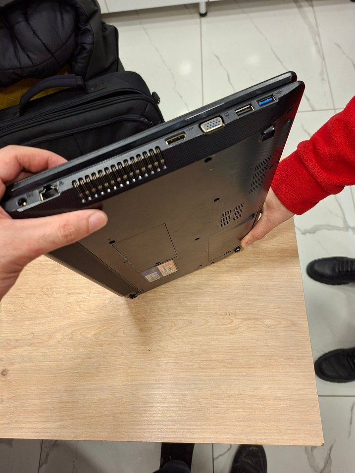 Kahverengi Asus Laptop - Görsel 5