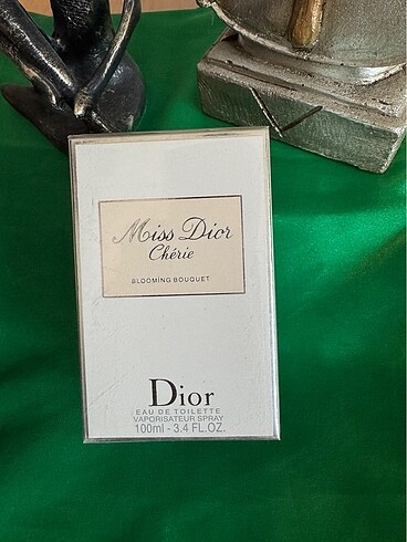 Miss Dior Cherie