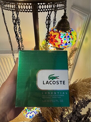 Lacoste Essential