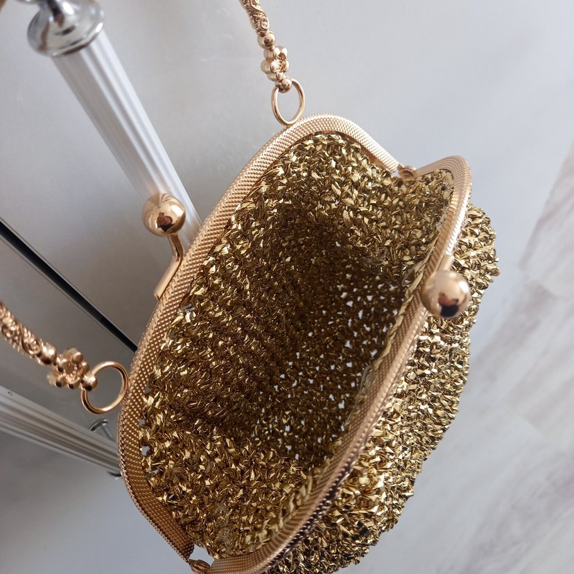 Altın Renk Örgü Kadın Portföy Çanta - Görsel 3