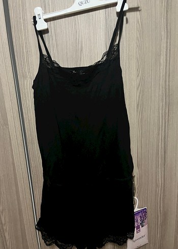 Siyah Dantel Detaylı Kolsuz Mini Tulum - Görsel 5