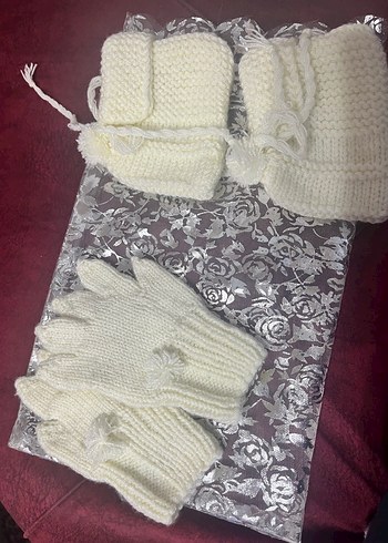 Beyaz Nakışlı Kız Çocuk Örgü Eldiven - Görsel 4