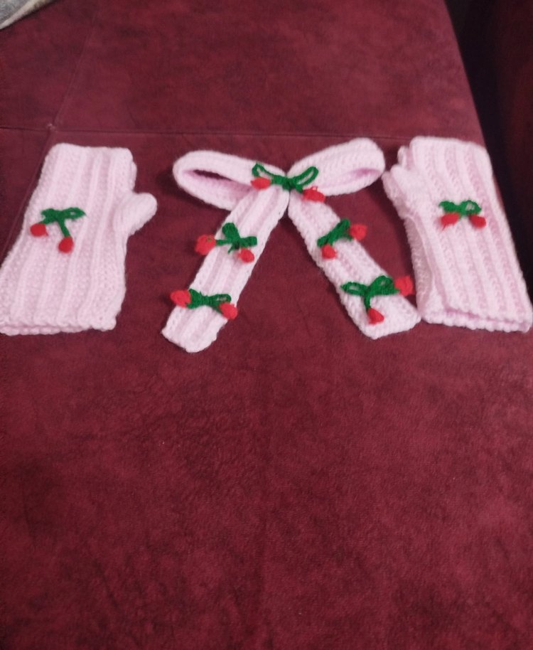 Pembe Örgü Kadın Eldiven ve Boyunluk Seti - Görsel 3