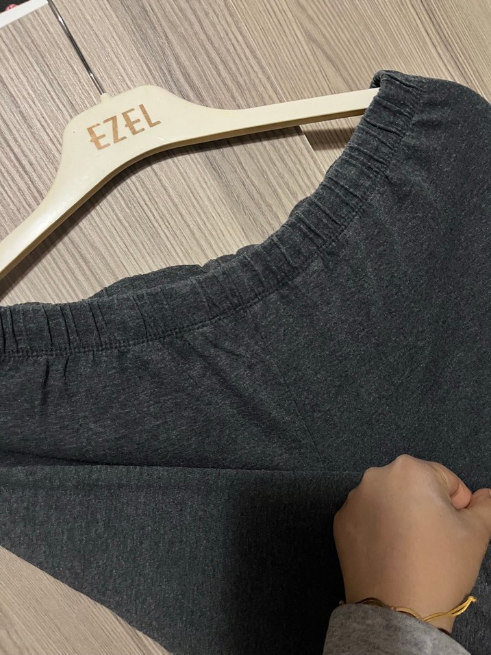 Gri Düğmeli Hamile Hırka - Görsel 3