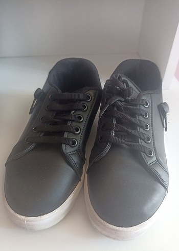 siyah çocuk ayakkabı 34 numara - Görsel 2