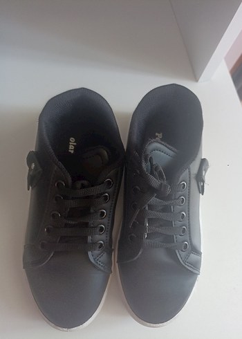 siyah çocuk ayakkabı 34 numara - Görsel 3