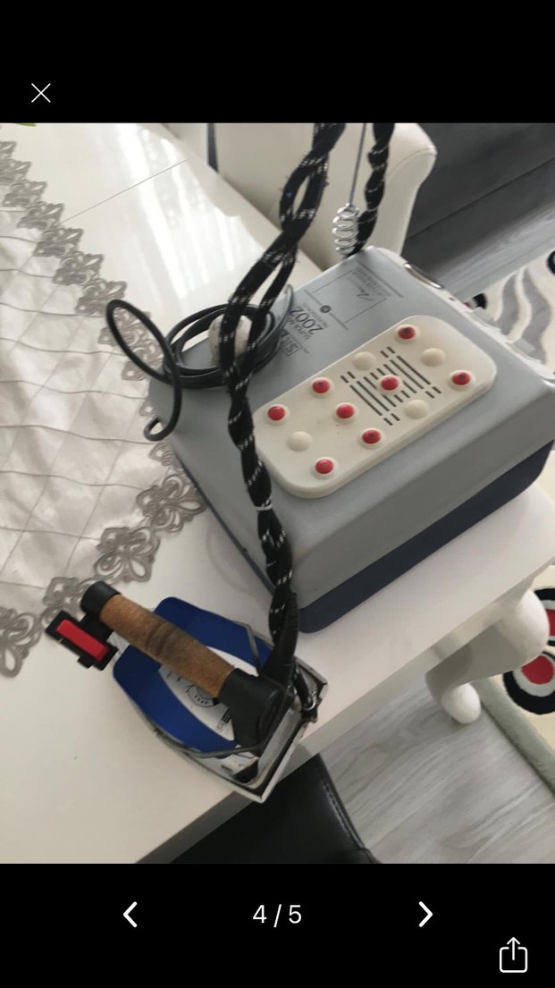 Beyaz Buharlı Ütü ve Dayanıklı Kablo - Görsel 4