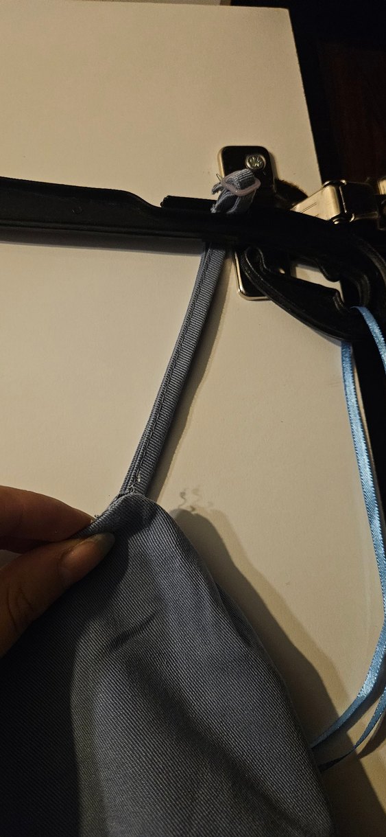 Mavi Askılı Kısa Tulum, Kemerli, V Yaka - Görsel 3