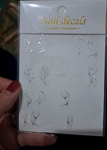 Gri Beyaz Tırnak Süslemeleri pinterest gotik tirnak - Görsel 2