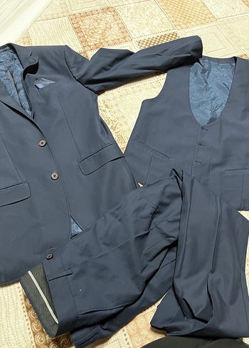 Düğmeli Lacivert Erkek Yelekli takım - Görsel 4